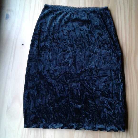 Black Velvet Skirt - Picture 1 of 4